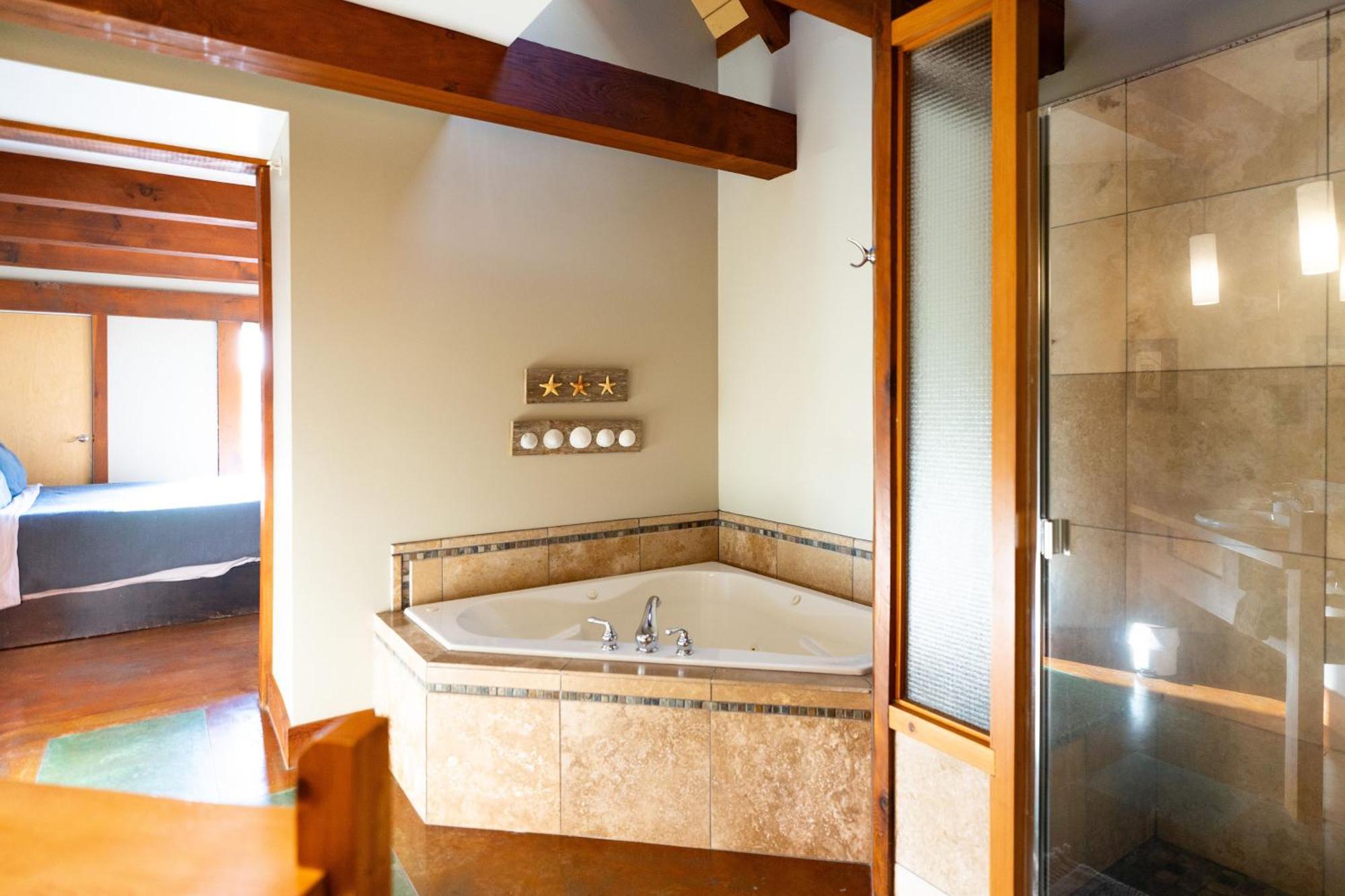 Waterfront Condo In Ucluelet Ngoại thất bức ảnh